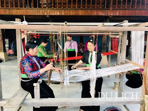 Tìm hiểu nghề truyền thống dệt thổ cẩm của đồng bào Thái